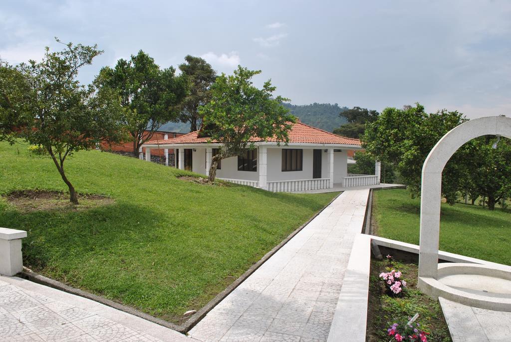 סנטה רוזה דה כבאל Hostal Don Bernardo מראה חיצוני תמונה