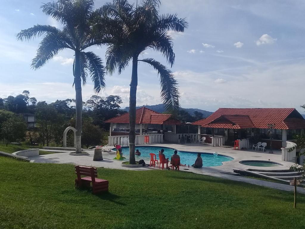סנטה רוזה דה כבאל Hostal Don Bernardo מראה חיצוני תמונה