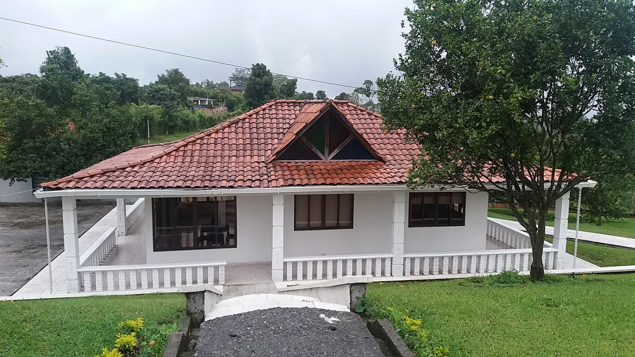 סנטה רוזה דה כבאל Hostal Don Bernardo מראה חיצוני תמונה